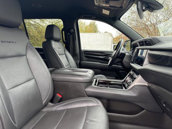 0a6f99928725496eb7f0075b8f739031 2021 GMC Yukon XL Denali