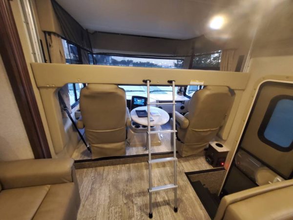 634e00a511d496317362fead 2019 Thor Motor Coach Class A RV HURRICANE 29M