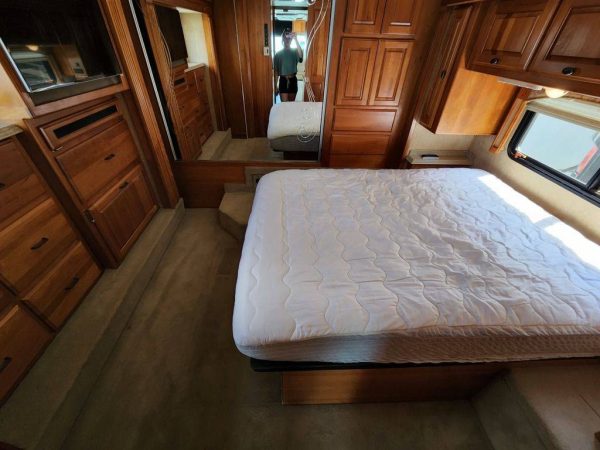 6378815ee7eccf736851d110 2005 Monaco Class A RV DYNASTY 42