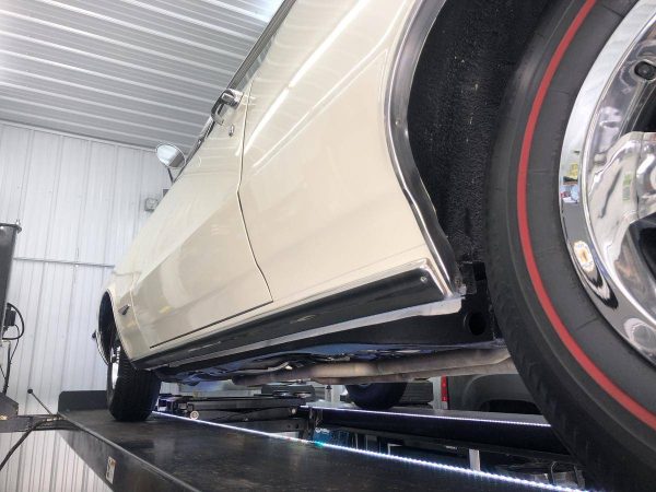 66812660-770-0@2X 1965 Pontiac GTO 389 Tri-Power Setup