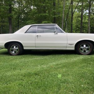 66812873-770-0@2X 1965 Pontiac GTO 389 Tri-Power Setup