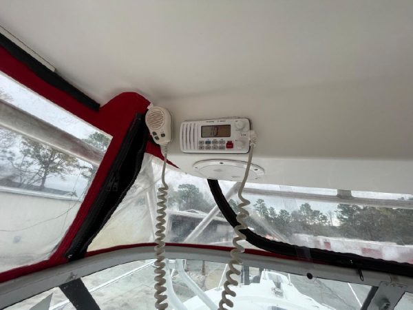 8266372_20220330110754881_1_XLARGE 2002 Boston Whaler 255 Conquest