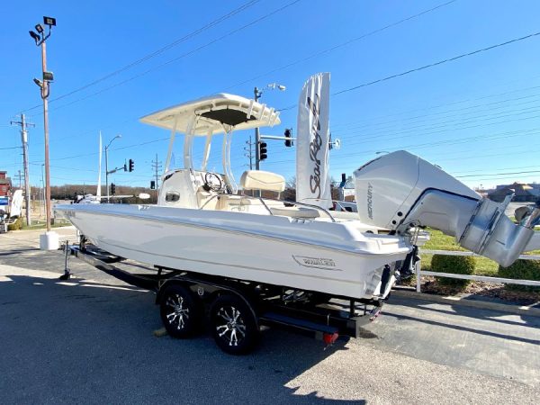 8563735_20221125125051978_1_XLARGE 2019 Boston Whaler 240 Dauntless