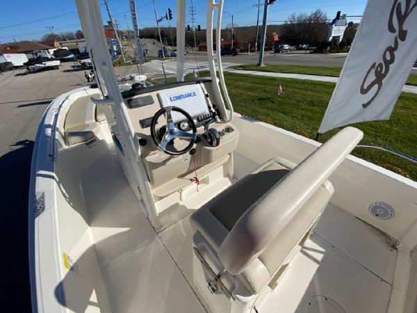 8563735_20221125125144920_1_XLARGE 2019 Boston Whaler 240 Dauntless