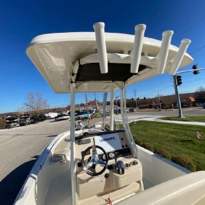 8563735_20221125125150583_1_XLARGE 2019 Boston Whaler 240 Dauntless