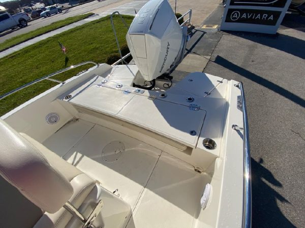 8563735_20221125125218307_1_XLARGE 2019 Boston Whaler 240 Dauntless