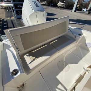 8563735_20221125125224794_1_XLARGE 2019 Boston Whaler 240 Dauntless