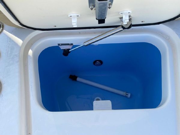 8563735_20221125125242559_1_XLARGE 2019 Boston Whaler 240 Dauntless