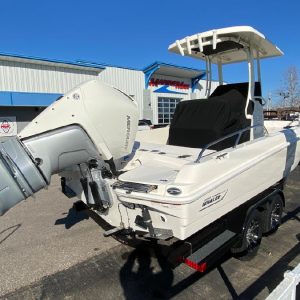 8563735_20221125125303650_1_XLARGE 2019 Boston Whaler 240 Dauntless
