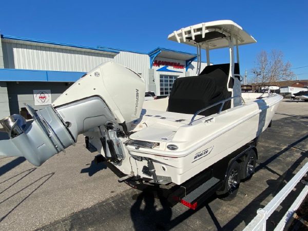 8563735_20221125125303650_1_XLARGE 2019 Boston Whaler 240 Dauntless
