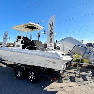 8563735_20221125125310657_1_XLARGE 2019 Boston Whaler 240 Dauntless
