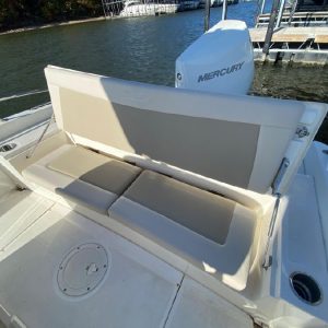 8563735_20221125125947735_1_XLARGE 2019 Boston Whaler 240 Dauntless