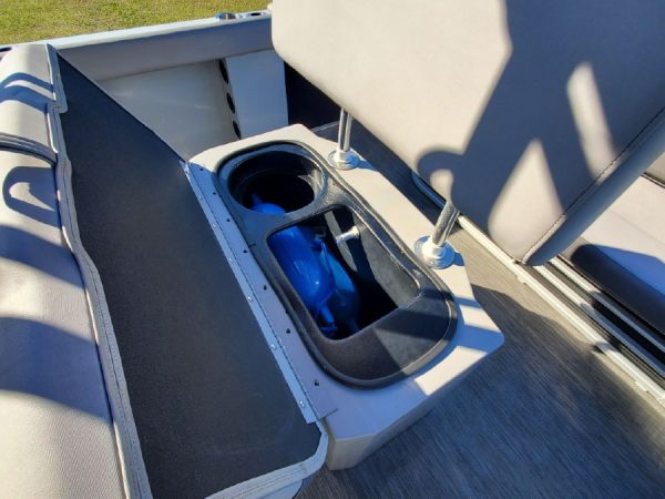 8648671_20230109141404719_1_XLARGE 2020 Bennington S22 Center Console Tritoon