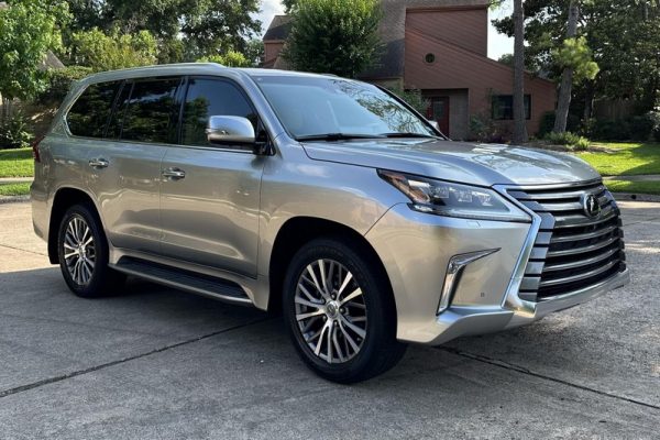 IMG_383920_ (1) 2019 Lexus LX 570