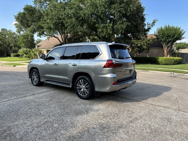 IMG_383920_ (10) 2019 Lexus LX 570