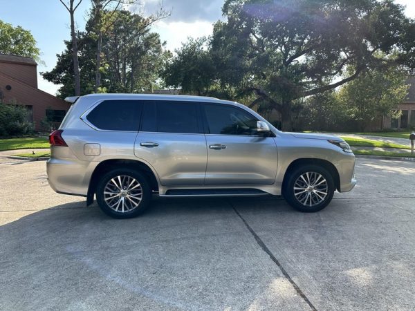 IMG_383920_ (14) 2019 Lexus LX 570