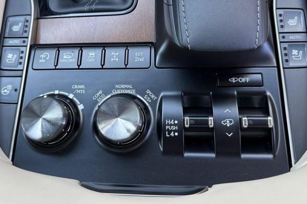 IMG_383920_ (17) 2019 Lexus LX 570