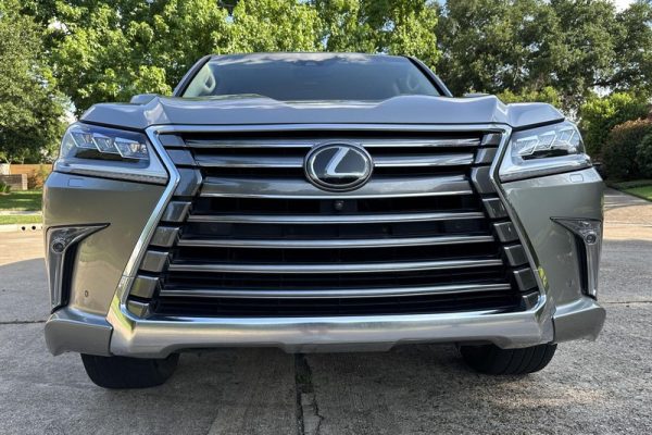 IMG_383920_ (2) 2019 Lexus LX 570