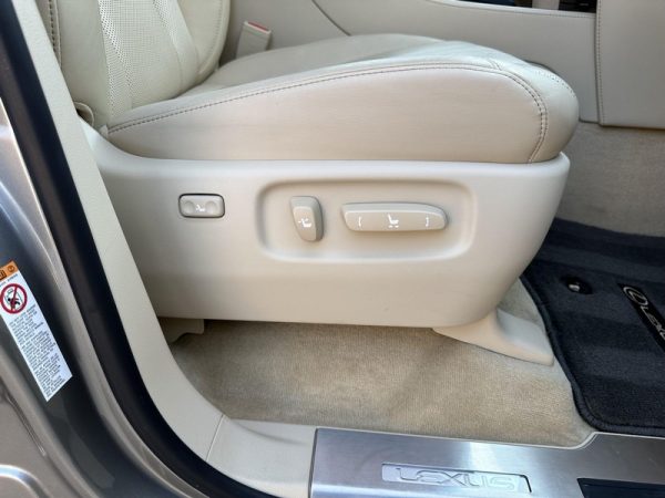 IMG_383920_ (26) 2019 Lexus LX 570
