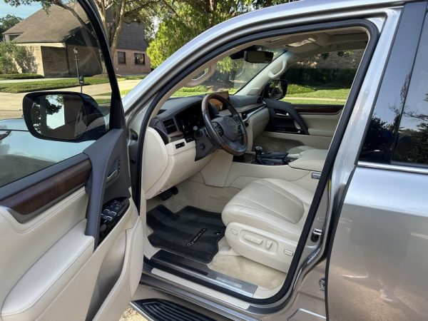 IMG_383920_ (37) 2019 Lexus LX 570