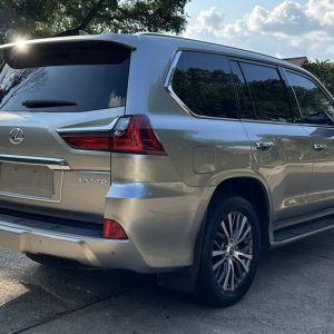 IMG_383920_ (4) 2019 Lexus LX 570