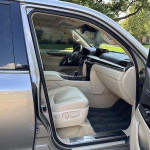IMG_383920_ (57) 2019 Lexus LX 570