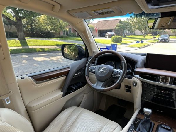 IMG_383920_ (58) 2019 Lexus LX 570