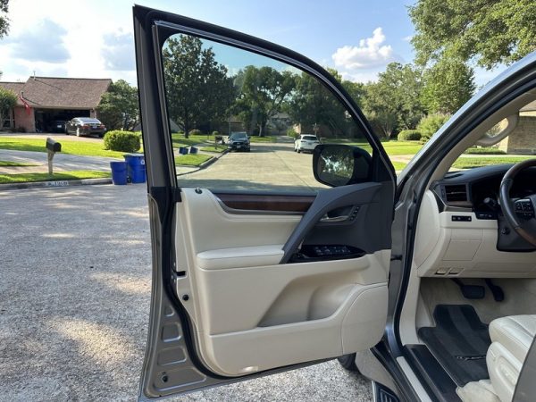 IMG_383920_ (67) 2019 Lexus LX 570
