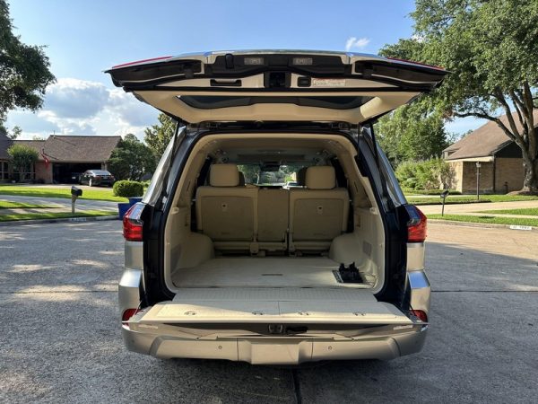 IMG_383920_ (71) 2019 Lexus LX 570