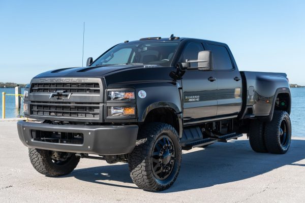 1 2022 Chevrolet Silverado 4500HD Medium Duty 4×4