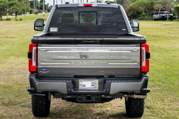 10 2024 Ford F-350 Super Duty Platinum Tremor Crew Cab 4×4