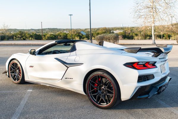 2 2023 Chevrolet Corvette Z06 Convertible 70th Anniversary Edition