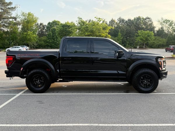 2 2024 Ford F-150 Raptor