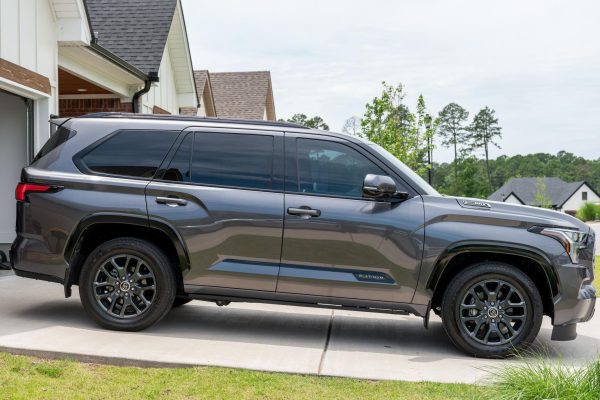 2 2023 Toyota Sequoia Platinum 4×4
