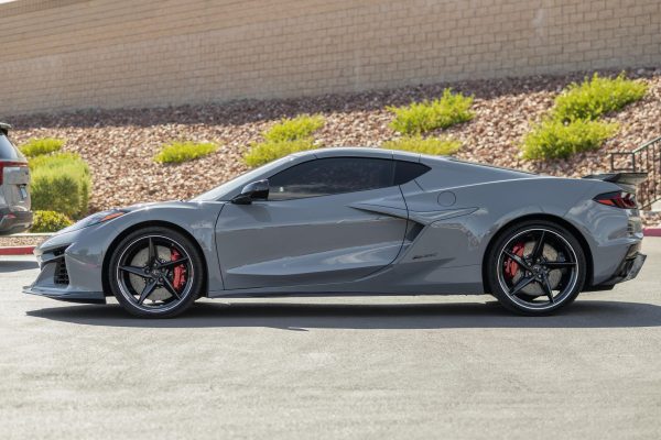 2 2024 Chevrolet Corvette E-Ray Coupe