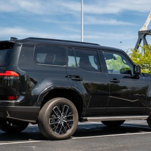 2 2024 Lexus GX 550 Premium+