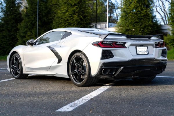 2 2023 Chevrolet Corvette Stingray Coupe V8