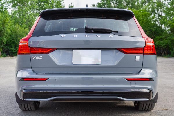 3 2023 Volvo V60 Recharge T8 Polestar Engineered