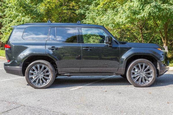 3 2024 Lexus GX 550 Luxury+