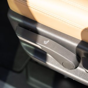 36PZ1wOy-2bw0j9_ 2025 Cadillac Escalade IQ Sport 2