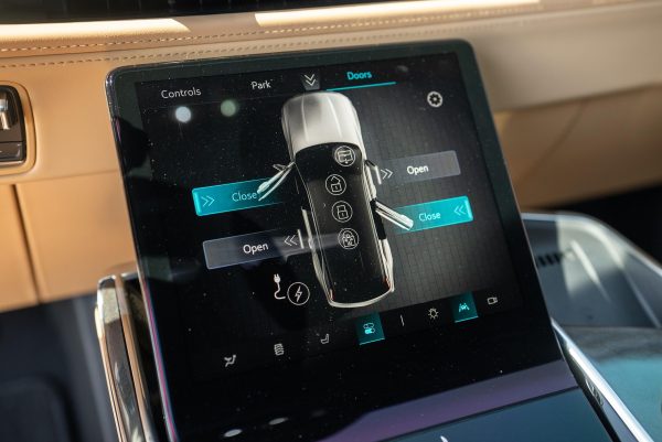 36PZ1wOy-6ZZJet- 2025 Cadillac Escalade IQ Sport 2