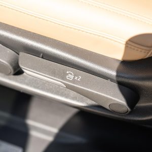 36PZ1wOy-8UYsO_W 2025 Cadillac Escalade IQ Sport 2