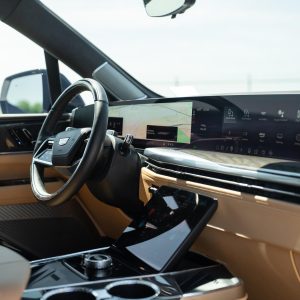 36PZ1wOy-FlqnuZR 2025 Cadillac Escalade IQ Sport 2