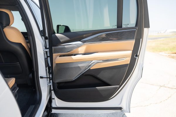 36PZ1wOy-IWOQFKa 2025 Cadillac Escalade IQ Sport 2