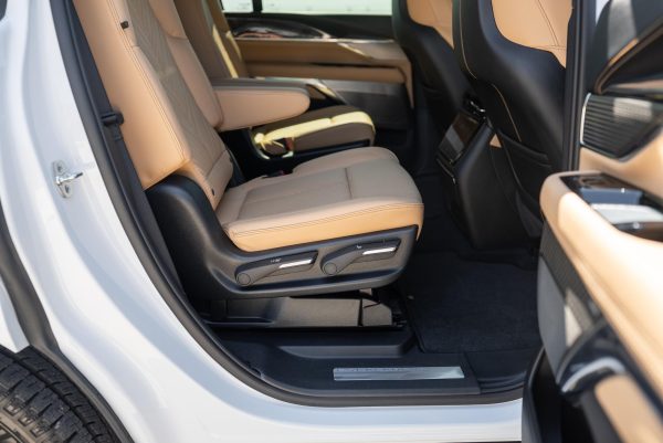 36PZ1wOy-OD73FNq 2025 Cadillac Escalade IQ Sport 2