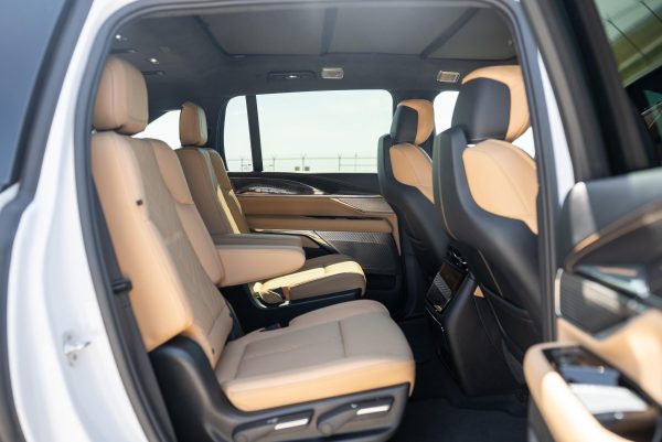 36PZ1wOy-ZFByCUn 2025 Cadillac Escalade IQ Sport 2