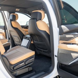 36PZ1wOy-iZbYqHx 2025 Cadillac Escalade IQ Sport 2