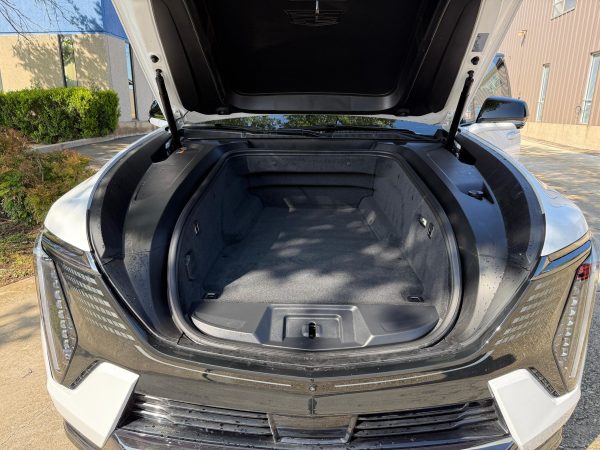 36PZ1wOy-ibRWDsy 2025 Cadillac Escalade IQ Sport 2