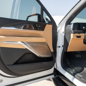 36PZ1wOy-j0y_peR 2025 Cadillac Escalade IQ Sport 2