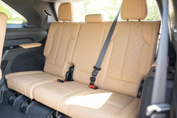 36PZ1wOy-y2mTHTb 2025 Cadillac Escalade IQ Sport 2